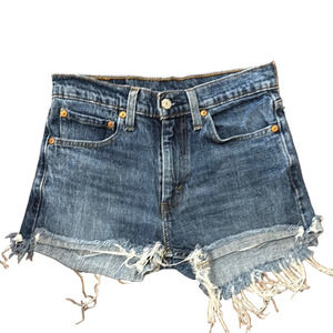 Levi’s cut off Jean shorts, size 2 🔵